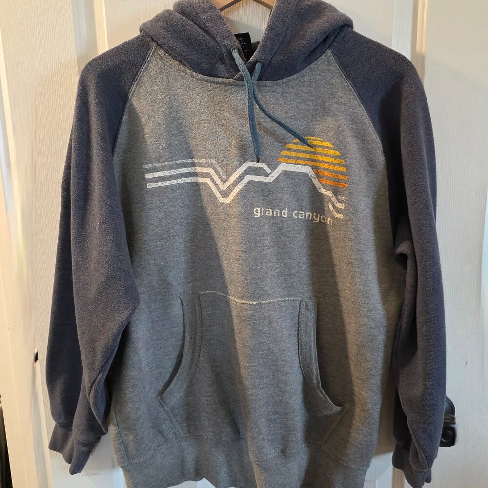Prairie Mountain Grand Canyon Hoodie Retro Mountain Graphic Pullover M